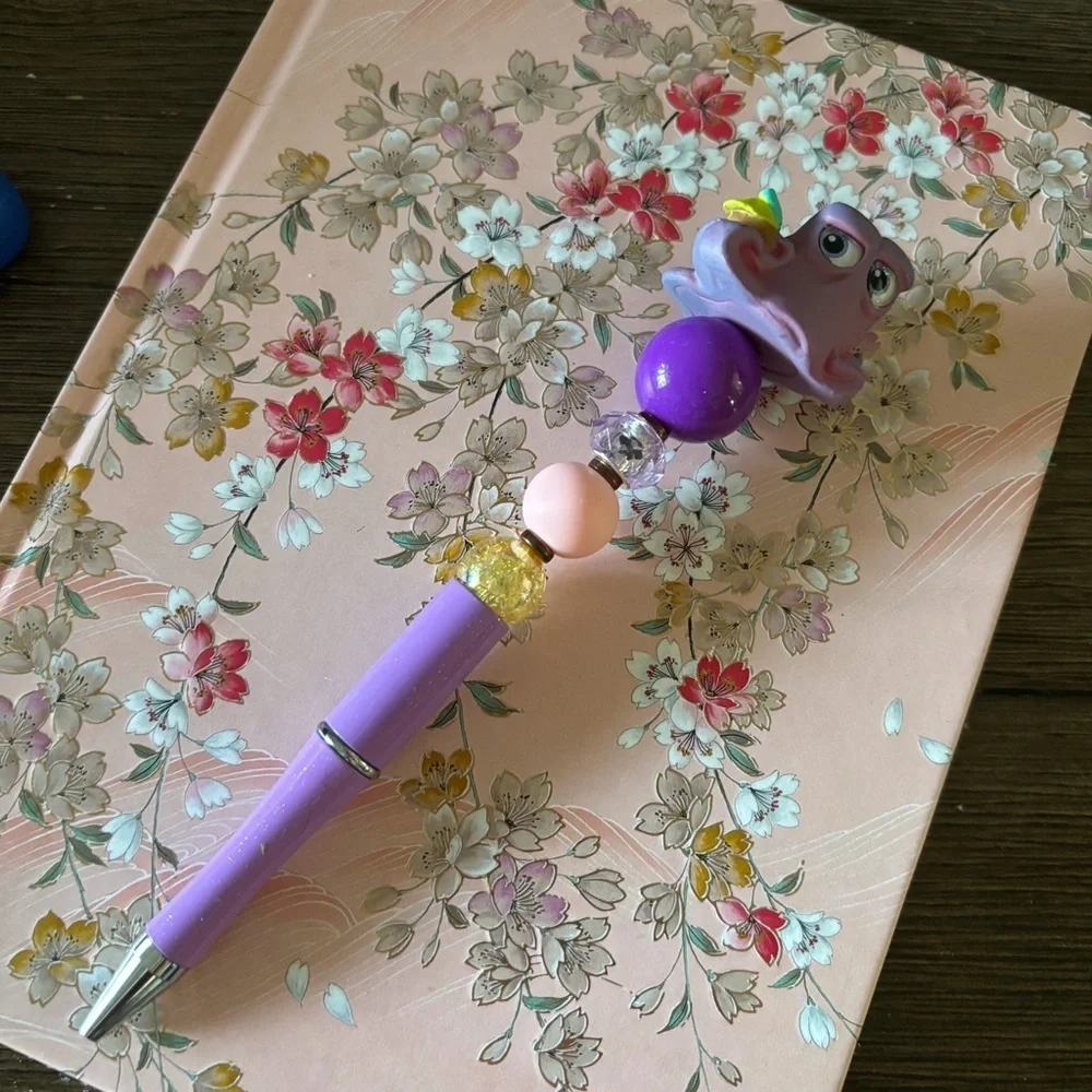 Disney Doorables: Finding Dory: Hank summer handmade beaded pen